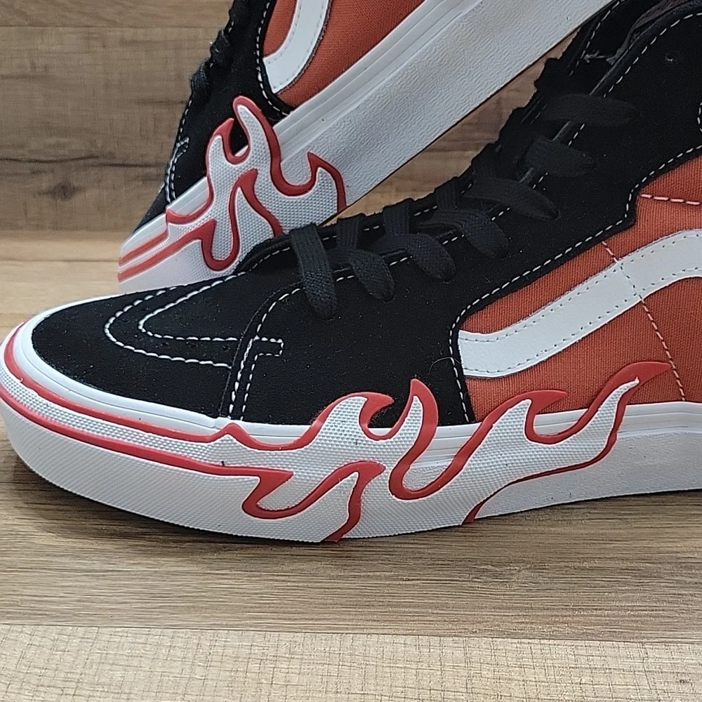 Van's SK8-Hi Flame in the box no lid authentic uper textile and leather.